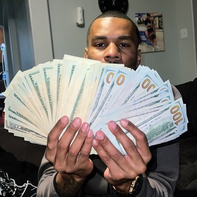 LSnowton's profile picture. 