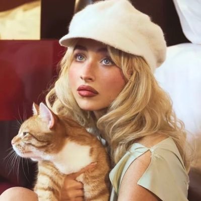 TRAGICSTORRIE's profile picture. 