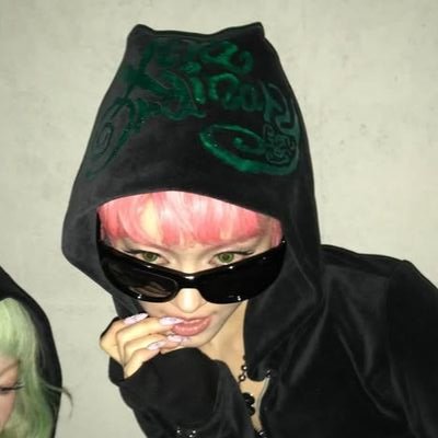 maakooks's profile picture. ay maca ya estás grande