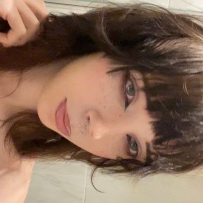 remiremyy's profile picture. transfemme music nerd, enjoy ur stay 😎