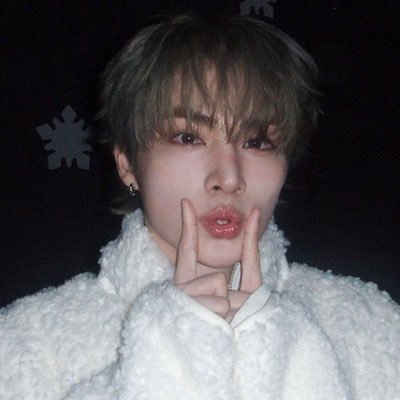 xjnn_0's profile picture. certified xiao dejun lover + xiaodery