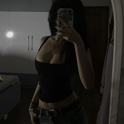 dinhquan_998's profile picture. 