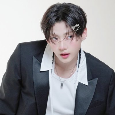 cumonleowon's profile picture. i write sometimes