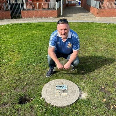 mcfcsince1894's profile picture. MaineRd'74Hampden'76Eng'83Ibrox KillingJokeSoDCultToHUKSubsDecay1919SkidsmarriedtolovelyJane36yrsRIPmamSharon,&dad akaJimmyRileyAncoatslegend!💙x