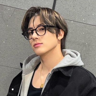 sohnberriez's profile picture. got locked out of my old account 💔
trying to be more active on here