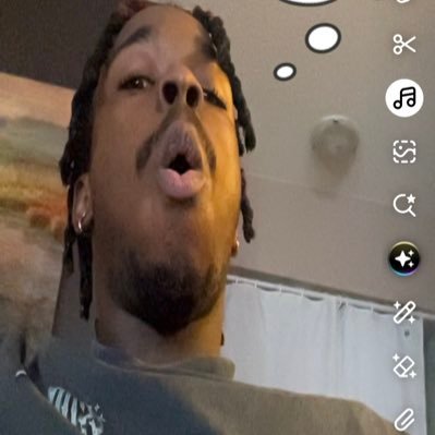 Kweiways's profile picture. 