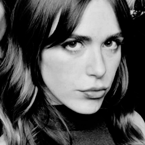 fracturesmind's profile picture. Мой разум — это кладбище. 𝘠𝘰𝘶'𝘳𝘦 𝘯𝘰𝘵 𝘪𝘯𝘷𝘪𝘵𝘦𝘥 𝘴𝘰 𝘴𝘵𝘦𝘱 𝘢𝘴𝘪𝘥𝘦. Не к кому обратиться, когда наши мысли неопределенны.