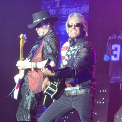 PurpleSixString's profile picture. Guitarist for Tony Pearce Bon Jovi Experience/ Toured with members of Thin Lizzy, Whitesnake. Theatre agent / Show Producer