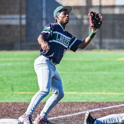 Derrick_Holmes1's profile picture. Freshman SS @HurstBaseball 🍀