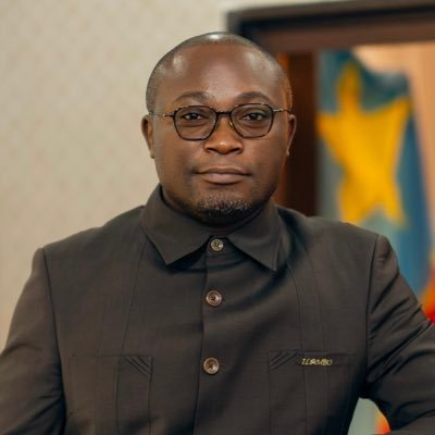 ElieLomboto4's profile picture. *Chrétien | Fils de Dieu | Fondateur de Maki ya Congo 🥚 | Conseiller en élevage de poules pondeuses | Passionné de politique congolaise 🇨🇩 |tonton d’Oracle❤️