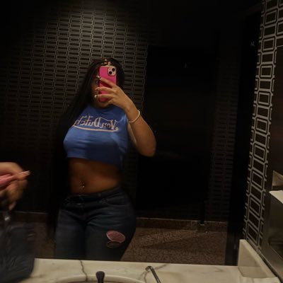 itgirljai's profile picture. aries ✰✰✰✰✰  #savethebees🐝