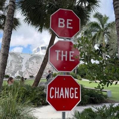 Lil_K71122's profile picture. Currently Living life and learning to love every second of it!!.