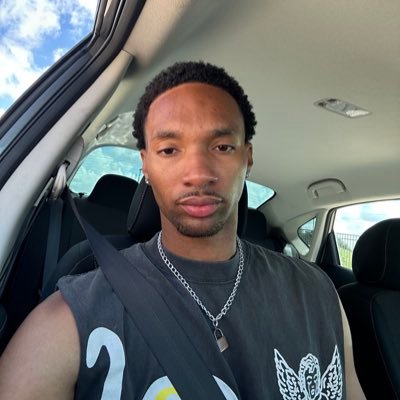 Bjspov's profile picture. ☆☆☆☆☆ | Ig. https://t.co/hYzLJlKYXM