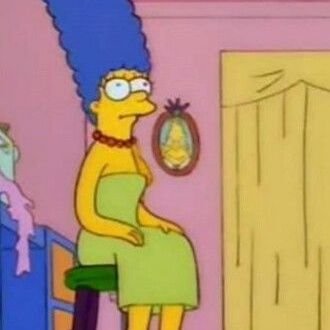 jessiholik's profile picture. ⛈️