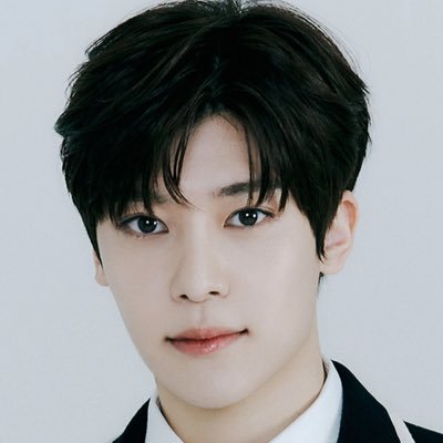 dinkle127's profile picture. I DRINK SODA 🥤 I EAT PIZZA 🍕 #siontwt