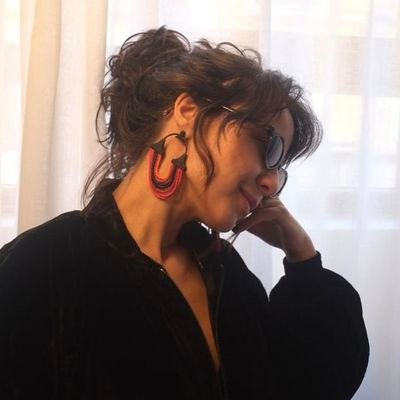 ouflua's profile picture. altas futilidades e papo novela, sapatona louca senhor