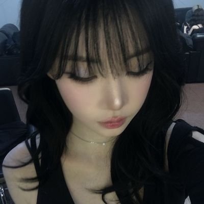 mewepitafio's profile picture. ⠀⠀⠀eu e yuji itadori ouvindo resenha do rock. 💥