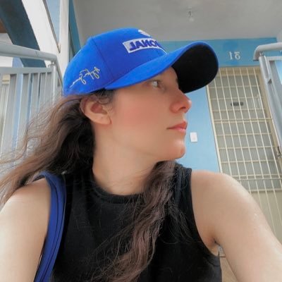 fiangogh's profile picture. public diary of intrusive thoughts about • ux design • tech • politics • pop culture • harry styles • bts • oasis