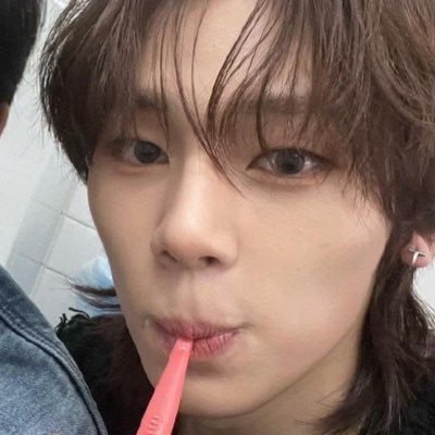 ath0sfr's profile picture. 건신병자