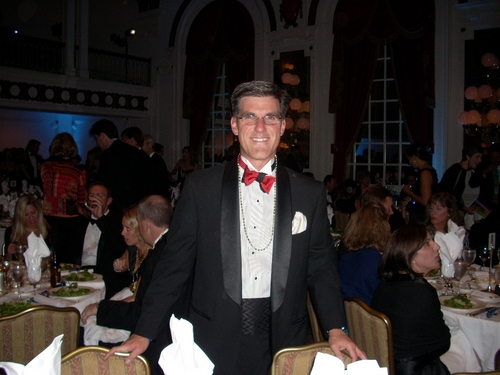 artwashburn's profile picture. business owner, Dad, youth basketball coach, trying to help those around me get better and fighting to cure Cystic Fibrosis