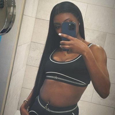 xoshakyra's profile picture. 