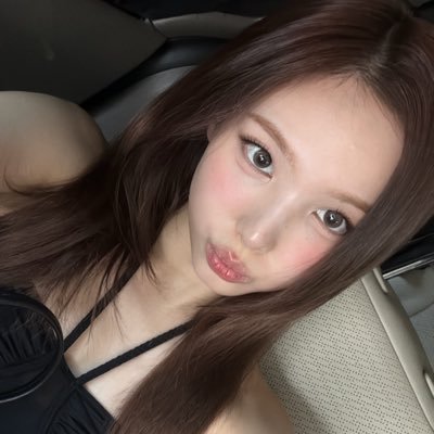 buuhll's profile picture. 