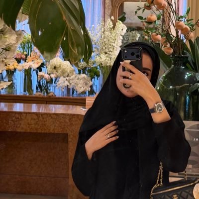 r_______369's profile picture. 