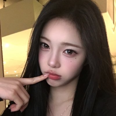 allyznaga's profile picture. #잉잉