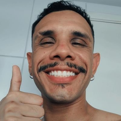 justlittledark's profile picture. amargurado