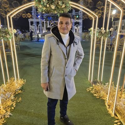 WaleedShehata77's profile picture. اهلاوي وافتخر
مخرج مسرحي بوزارة الثقافه