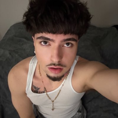 itsjaysw0rldd's profile picture. currently naked