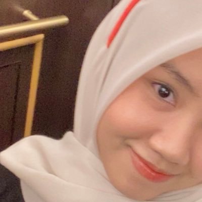 glucklichsten's profile picture. akun curhat