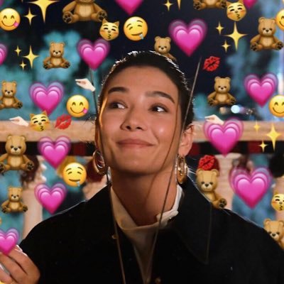 rozisarsiv's profile image