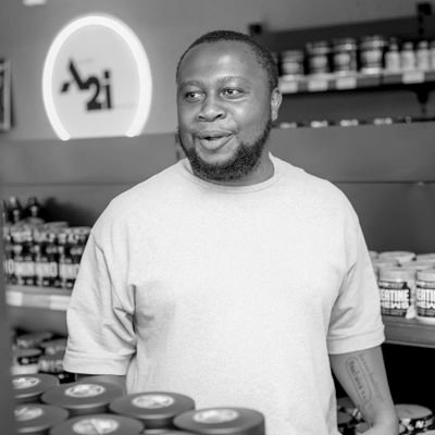 _RitoBaloyi's profile picture. Curious explorer 🌍, chill conversationalist 🍃, vibing to life's rhythms 🎶. SA 🇿🇦 | Foodie 🍔 | Football fan (Bafana Bafana, Liverpool & Orlando Pirates)⚽️