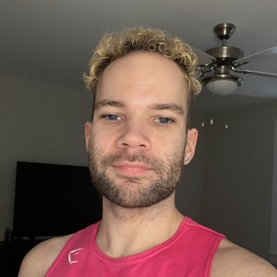 zachriaul's profile picture. Figuring it out on the way 🌸