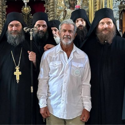 Iammelgibson1's profile picture. This is official account and it's set aside to fish out those using my profile to defraud fans, don't be a victim Mel Gibson.