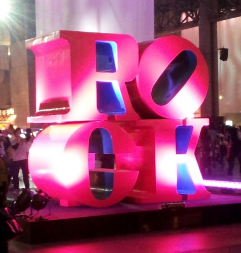 mocos2's profile picture. ＊趣味はロックを聴くこと｡ライブに行くこと!！(b'v`●)b 9mm/ONE OK ROCK/BAWDIES/凛として時雨/アジカン/telephones/andymori/サカナクション(｡A｡)