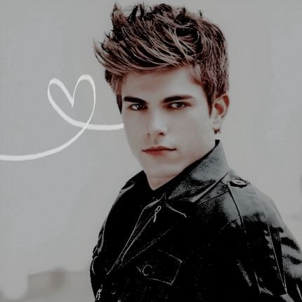 RavenclawRazor's profile picture. bio under construction, mun is 34