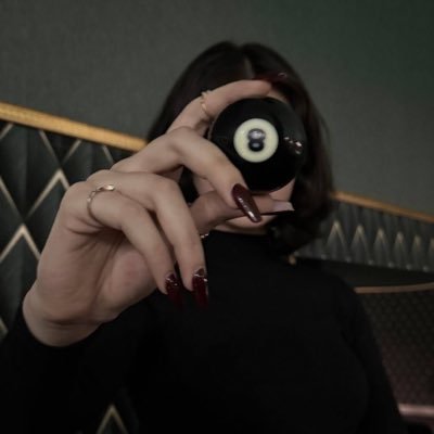 r_o6e's profile picture. هلابك لعنبو جوفٍ تجيه ومايهلّي بك