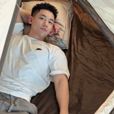 AmyBlood369267's profile picture. 