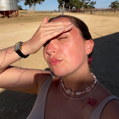 janvieroceane's profile picture. But I don't care You can't control my shit 불신을 참아낸 닌자가 돼 다시 돌아왔지