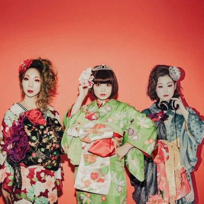 tsmmr_jp's profile picture. つしまみれ 1999年結成。ガールズ・アートパンク・ポップロックバンド。 お問い合わせはこちら✉️info@tsushimamire.com