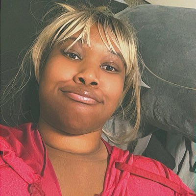 COOLunderPressa's profile picture. just a girl who loves ramen 🍜