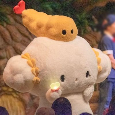 muezvc's profile picture. 