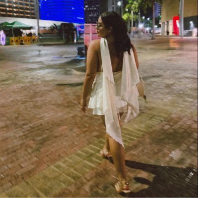 echastiry's profile picture. ☀︎ ♊︎ | ⇡ ♓︎ | ☾ ♒︎ “𝚒𝚗 𝚝𝚑𝚎 𝚋𝚕𝚎𝚊𝚔 𝚖𝚒𝚍𝚠𝚒𝚗𝚝𝚎𝚛.”