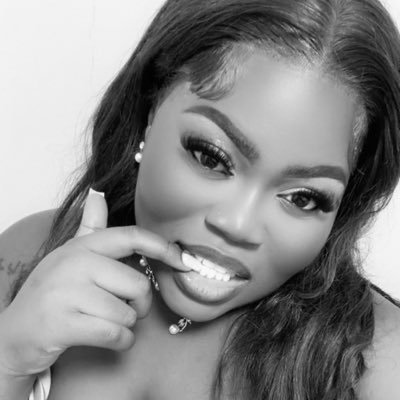 veryown96's profile picture. Critical Care Nurse 💉🩺| Loved Babe 💕|Here for a GOOD time not a LONG time 🥂