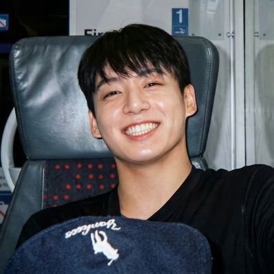 yilygguk's profile picture. ♭☂ⓢ:Ⓐⓡⓜⓨ: 💜•2014 feb.
 | wings tour 050717| hots 041225 | ° my safe space° ⟭⟬