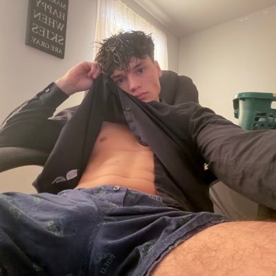 inEddie45111's profile picture. LGBTQ+ | Proud | Advocate | Living my truth 💖