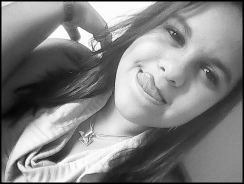 Eu vou pedir ao sol,pra iluminar nosso caminho e todas as estrelas, pra enfeitar nosso destino me leve aonde for (: '!