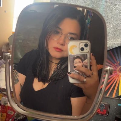 valgarti's profile picture. Lic. en Artes Plásticas 👩🏻‍🎨 Fan del cielo, el mar, el arte, la psicología y el amor. 🫧🐋🪼🌸 Soñadora compulsiva 🌼🪴🐦‍🔥🌙 Harry Potter mi religión.